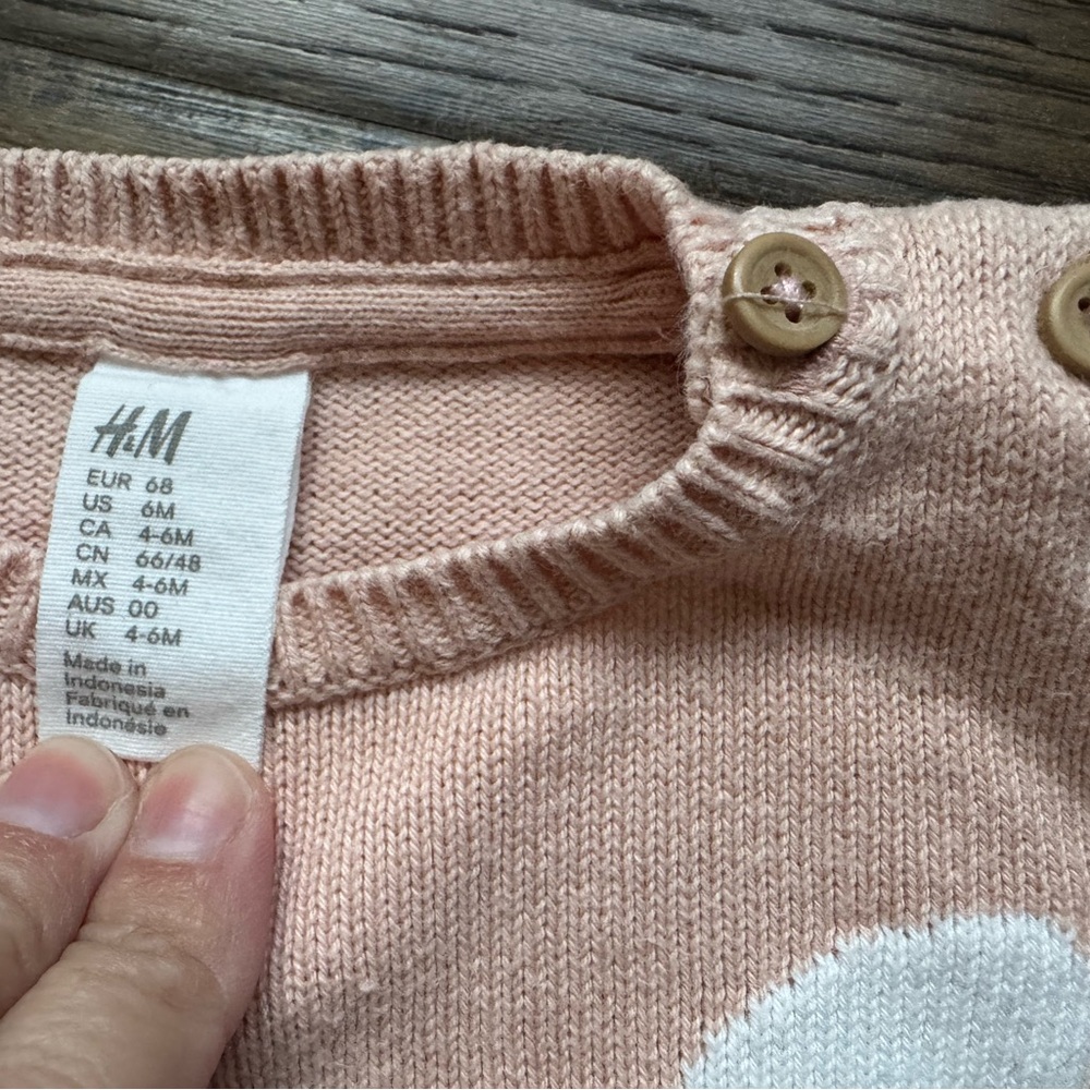 H&M Kids Pink Sweater and Blue Jeans Set - Picture 2 of 4